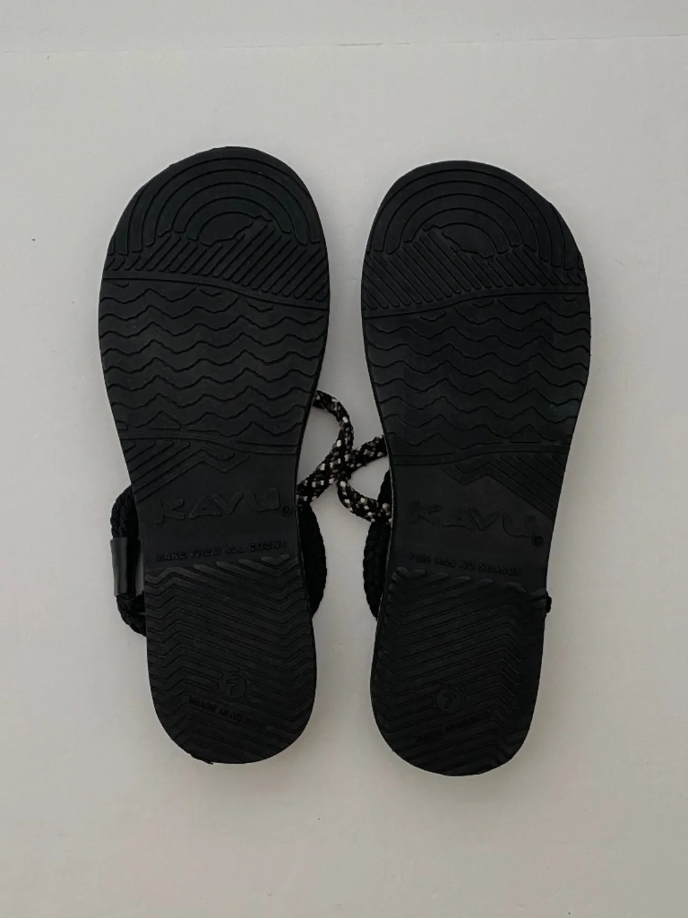 KAVU Sandals Size: 7 NEW